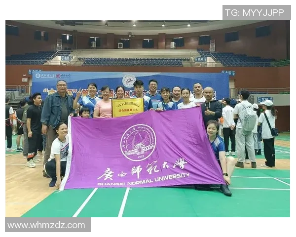 重庆羽毛球队的崛起与发展探讨聚焦力量与团队精神的结合